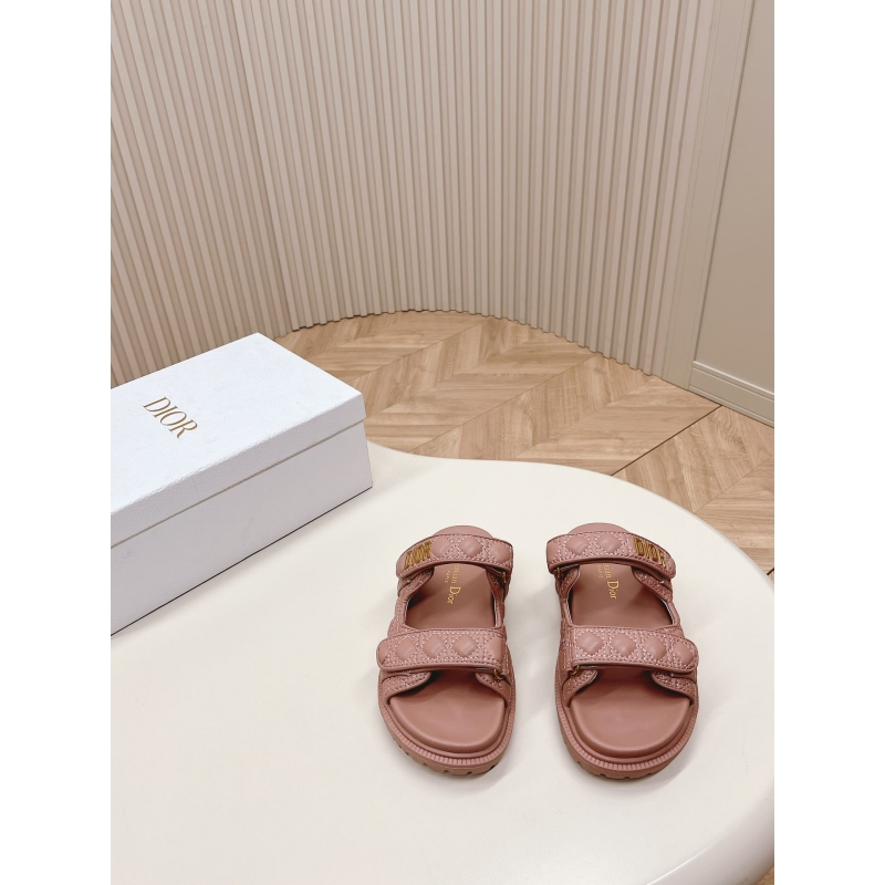 ch**an D*or slippers